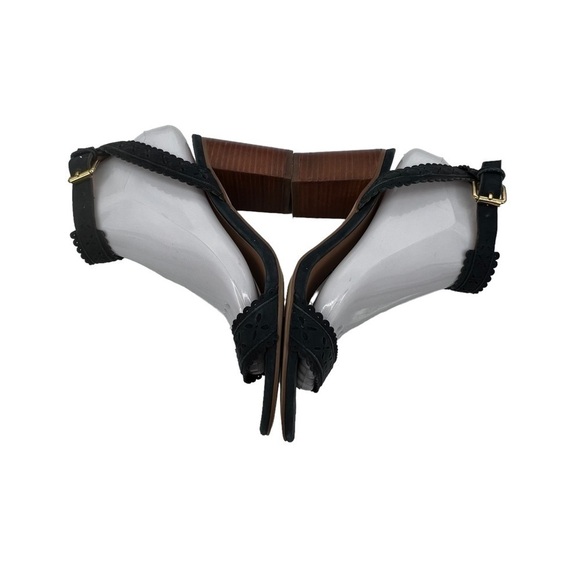 Ava & Aiden Blue Leather Ankle Wrap Block Heel Sandals Size 7 1/2 Women's - Picture 8 of 10